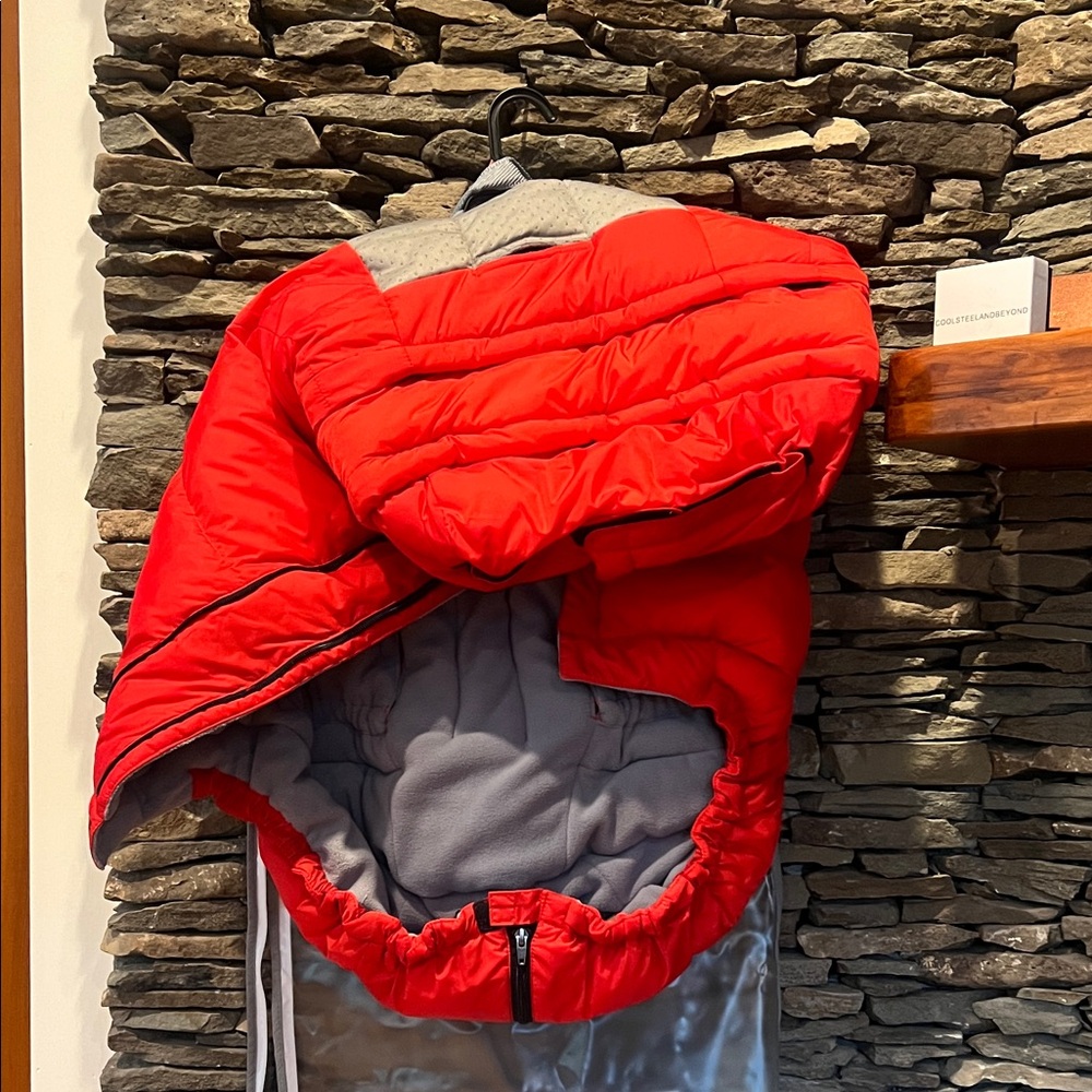 NEW 7 A.M. 212 Evolution Red Stroller blanket - Picture 1 of 11